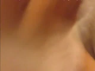 又一次约美院性感漂亮的系花宾馆做爱,上次操完后念念不忘这次一
