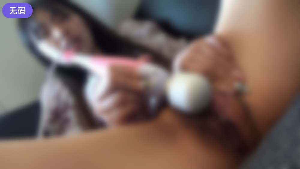 FC2-4448616 1年振りにエッチしちゃう天真爛漫ちゃん。とっても恥ずかしがる姿にオジサンチ●ポは-cd2