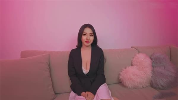 AI-柳岩-生活不易下海面试